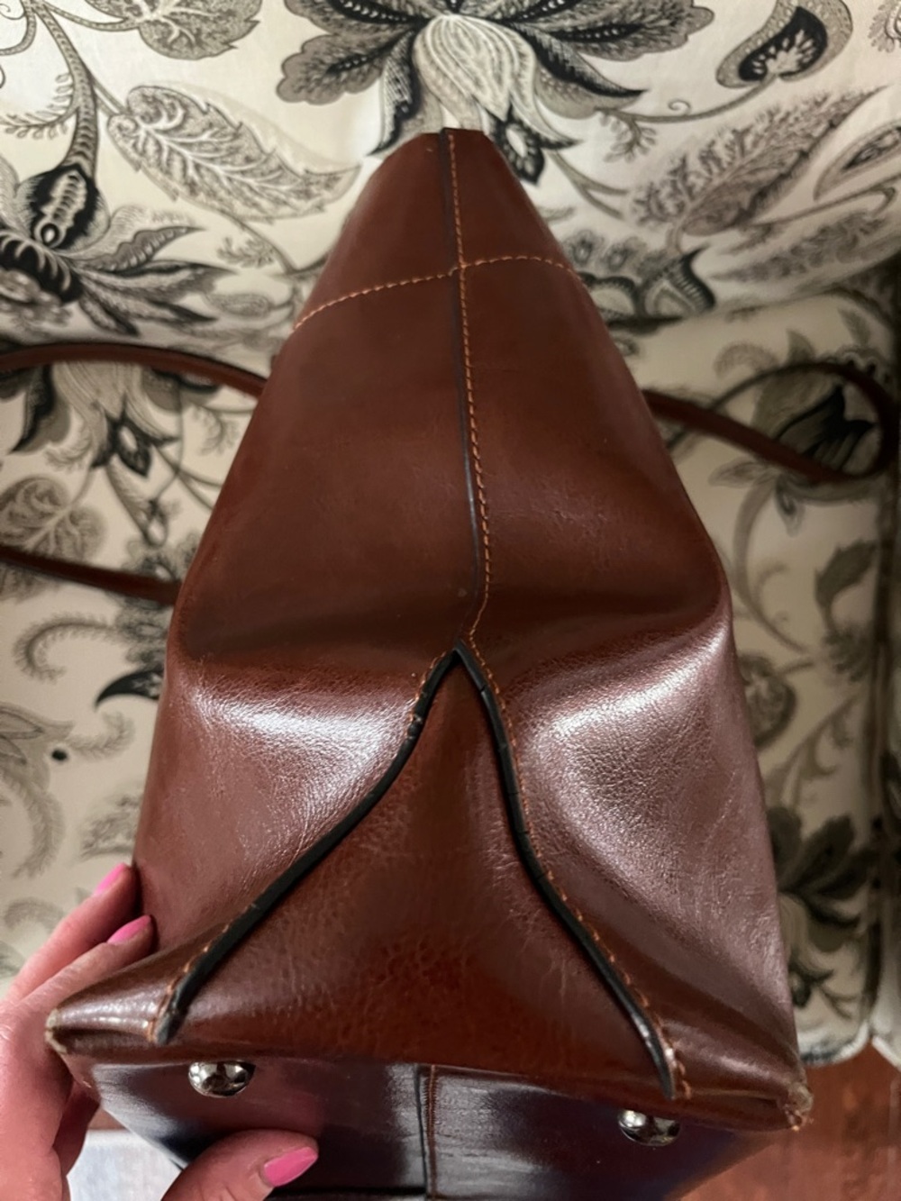 Kattee- vintage Deep Brown Leather Tote - Picture 11 of 12